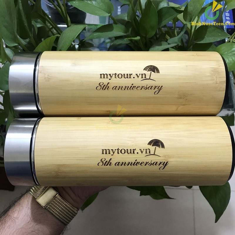 Bình giữ nhiệt vỏ tre khắc tên, khắc logo theo yêu cầu 13