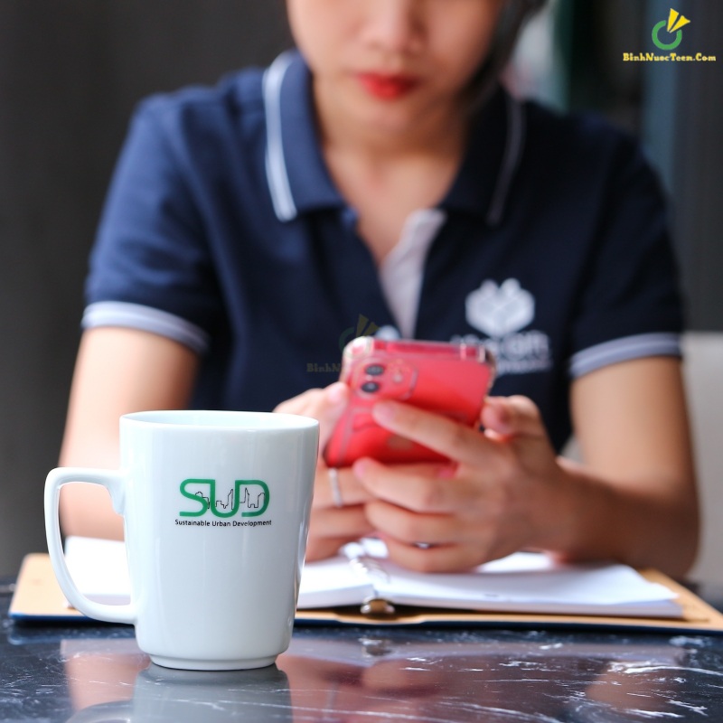 Ly Sứ Bát Tràng Trắng Dáng Vuông LS110 In Logo Theo Yêu Cầu