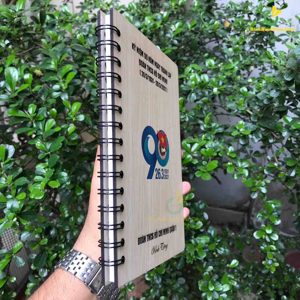 sổ tay bìa gỗ khắc tên
